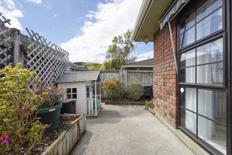 Photo of property in 110 Oxford Street, Tawa, Wellington, 5028