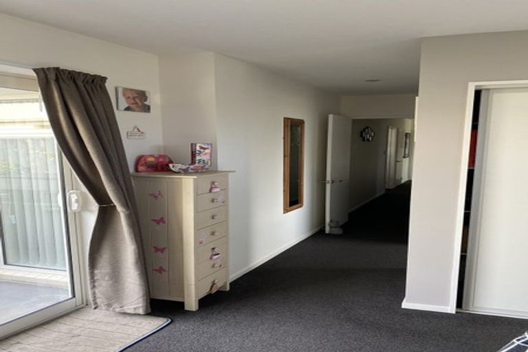 Photo of property in 48 Tahuna Street, Pegasus, 7612