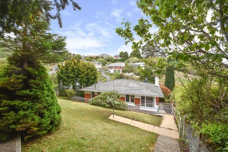 Photo of property in 21 Centennial Avenue, Helensburgh, Dunedin, 9010