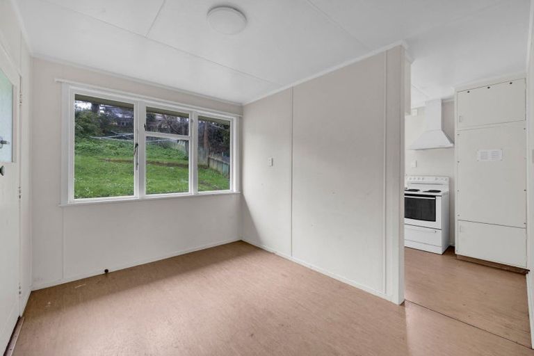 Photo of property in 103 Riversdale Drive, Merrilands, New Plymouth, 4312