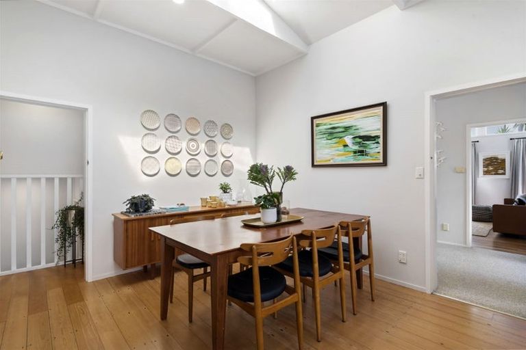 Photo of property in 194b Queen Street, Northcote Point, Auckland, 0627