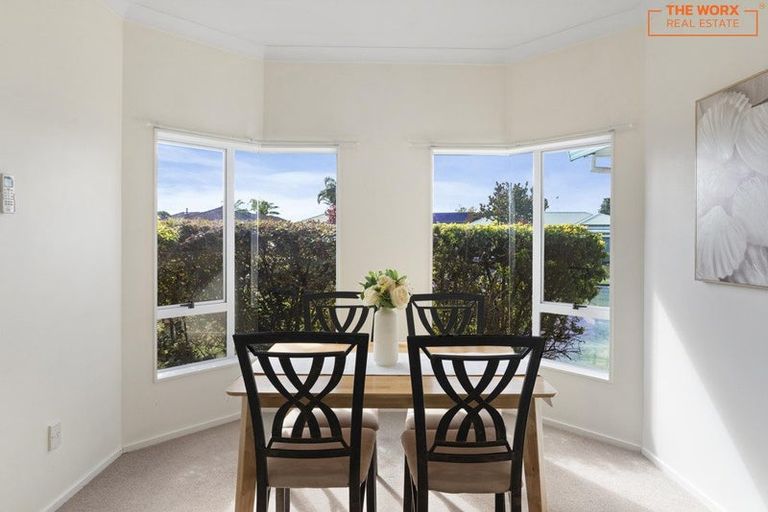 Photo of property in 6 Aristoy Close, Conifer Grove, Takanini, 2112