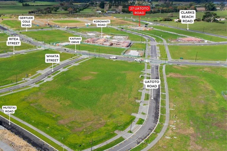 Photo of property in 27 Uatoto Road, Clarks Beach, 2122