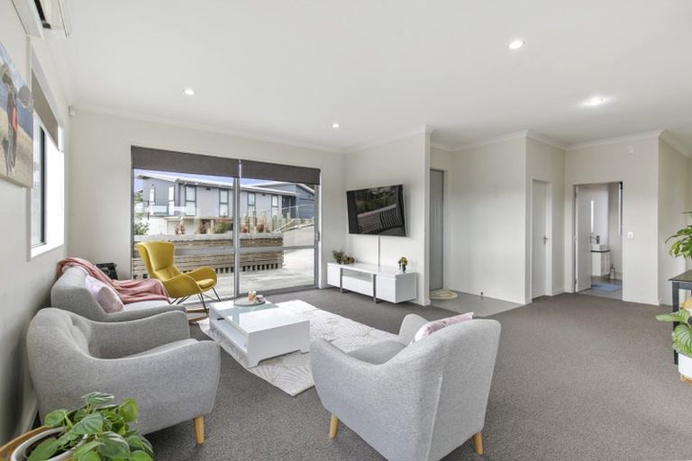 Photo of property in 6 Polestar Lane, Whitby, Porirua, 5024