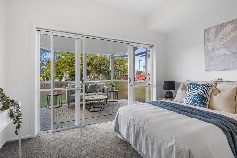 Photo of property in 21 Wainoni Road, Wainoni, Christchurch, 8061