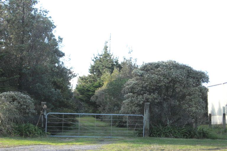 Photo of property in 16 Paku Drive, Tairua, 3508