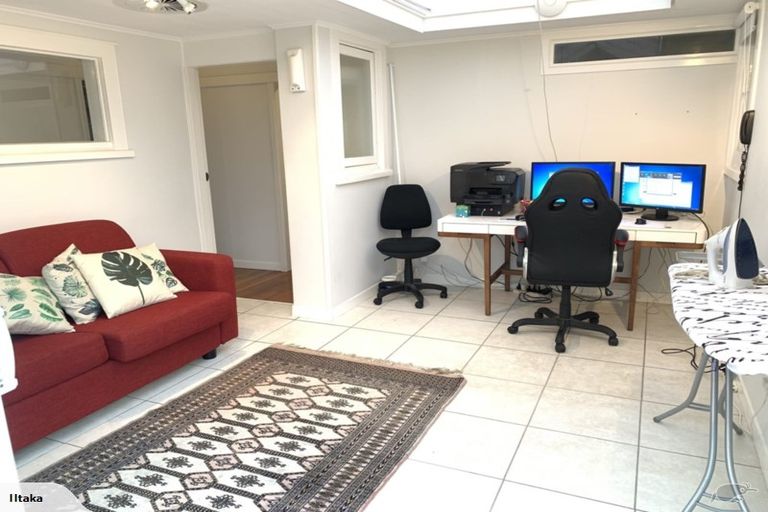 Photo of property in 1/32 Norman Road, Hauraki, Auckland, 0622