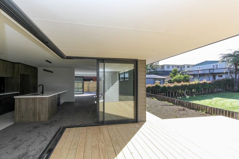Photo of property in 5 Mackillop Way, Brooklands, New Plymouth, 4310