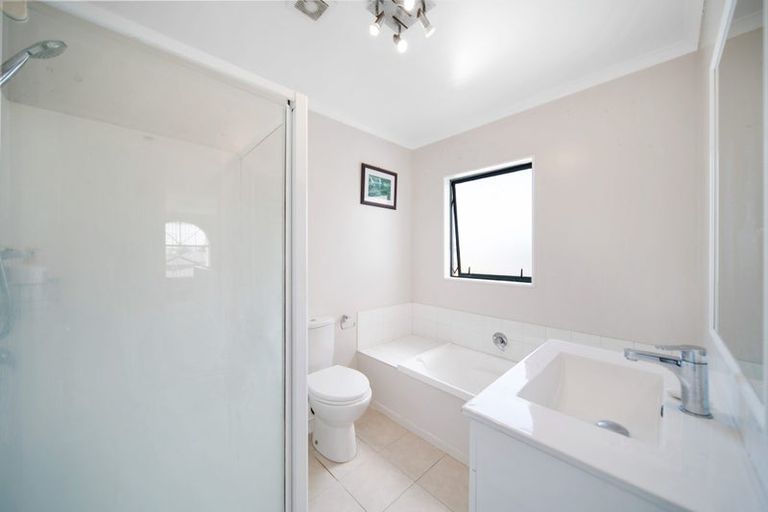 Photo of property in 16 Grangewood Close, Favona, Auckland, 2024