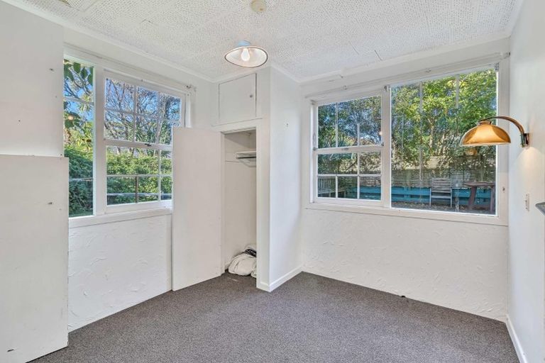 Photo of property in 15 Catalina Crescent, Forrest Hill, Auckland, 0620