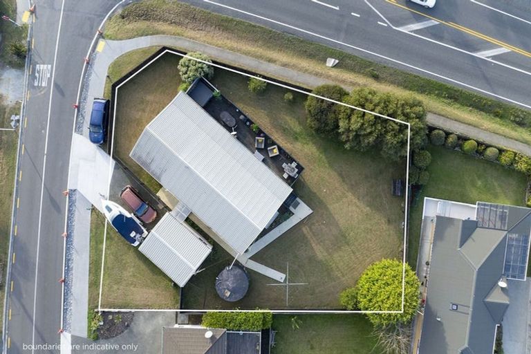 Photo of property in 2 Cable Bay Block Road, Cable Bay, 0420