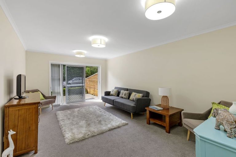 Photo of property in 29e Wai-iti Crescent, Woburn, Lower Hutt, 5010