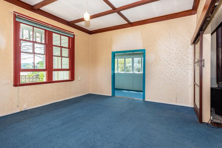 Photo of property in 60 Cliff Road, Te Karaka, 4022