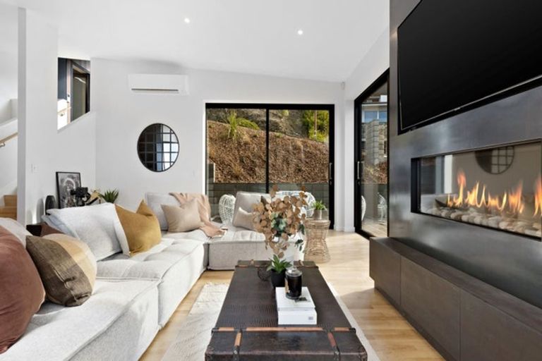 Photo of property in 5 Lancewood Lane, Queenstown, 9300