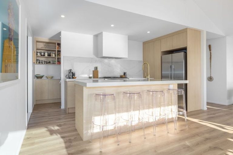 Photo of property in 86 Kotare Street, Waikanae, 5036