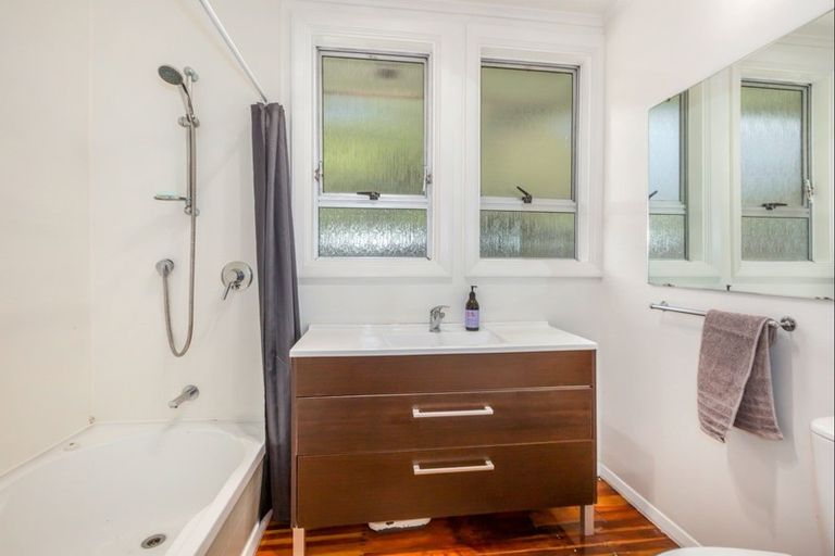 Photo of property in 2 Donlin Road, Pukerua Bay, 5026