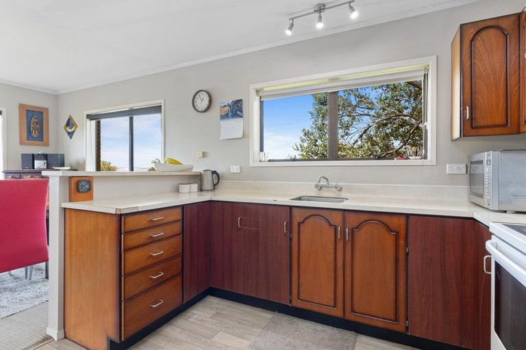 Photo of property in 822a Whangaparaoa Road, Manly, Whangaparaoa, 0930