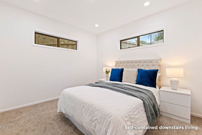 Photo of property in 11 Marina Grove, Frankleigh Park, New Plymouth, 4310