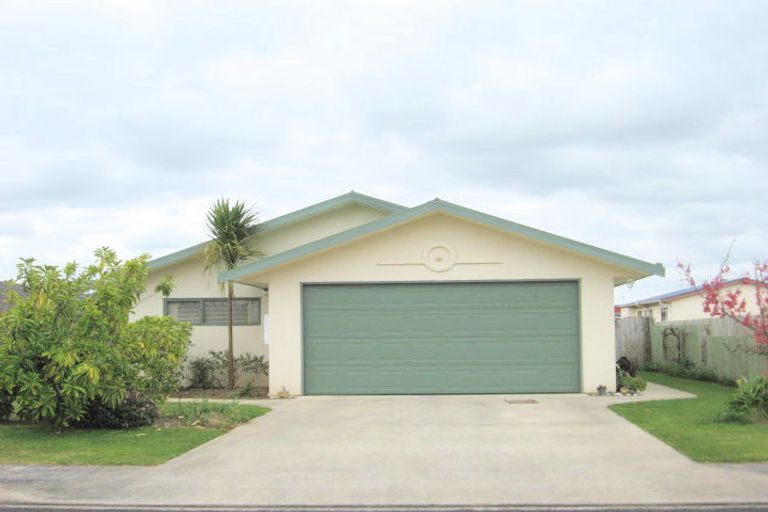 Photo of property in 53 Whitby Avenue, Whitianga, 3510