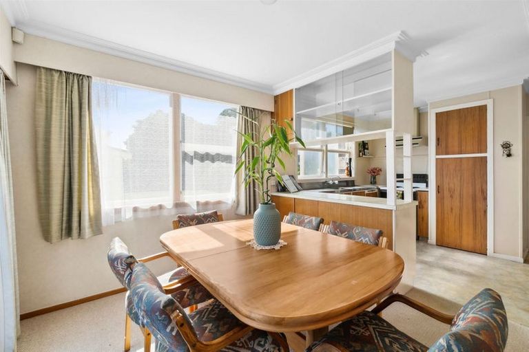 Photo of property in 241 Mangorei Road, Merrilands, New Plymouth, 4312