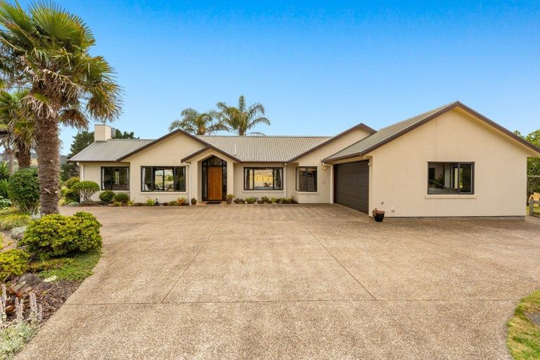 Photo of property in 1224 State Highway 16, Waimauku, 0883