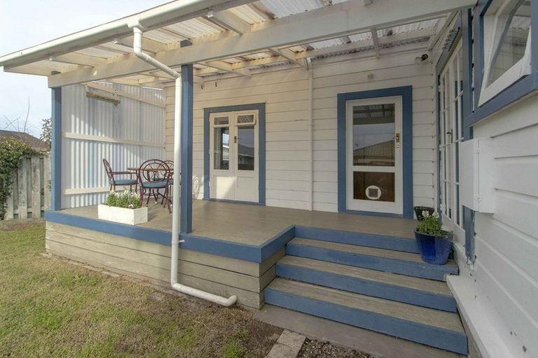 Photo of property in 23a Moeller Street, Taradale, Napier, 4112