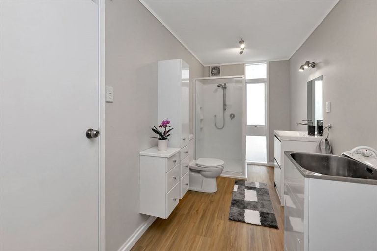 Photo of property in 17 Kowhai Park Road, Maunu, Whangarei, 0110