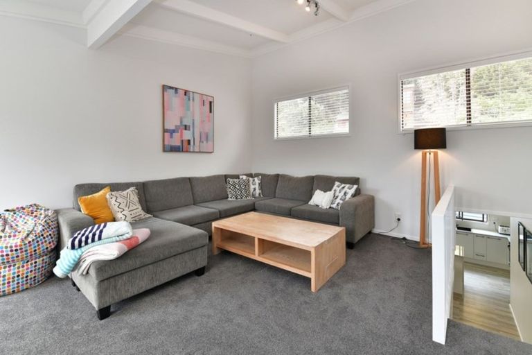 Photo of property in 1/14 Arkles Strand, Arkles Bay, Whangaparaoa, 0932