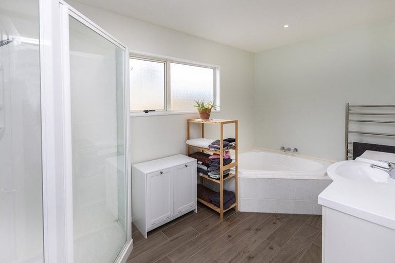 Photo of property in 9 Enticott Place, Huntsbury, Christchurch, 8022