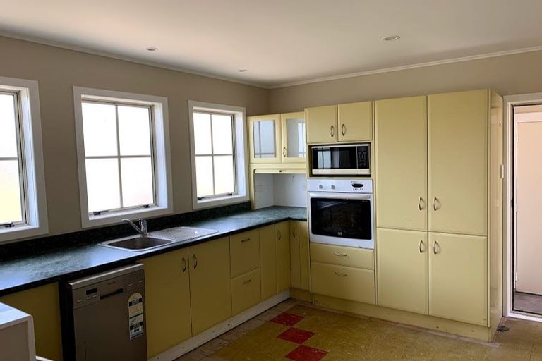 Photo of property in 26 West Coast Road, Te Kopuru, 0371