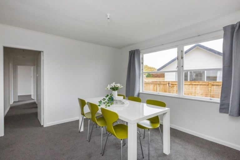 Photo of property in 5a Bradford Place, Awapuni, Palmerston North, 4412