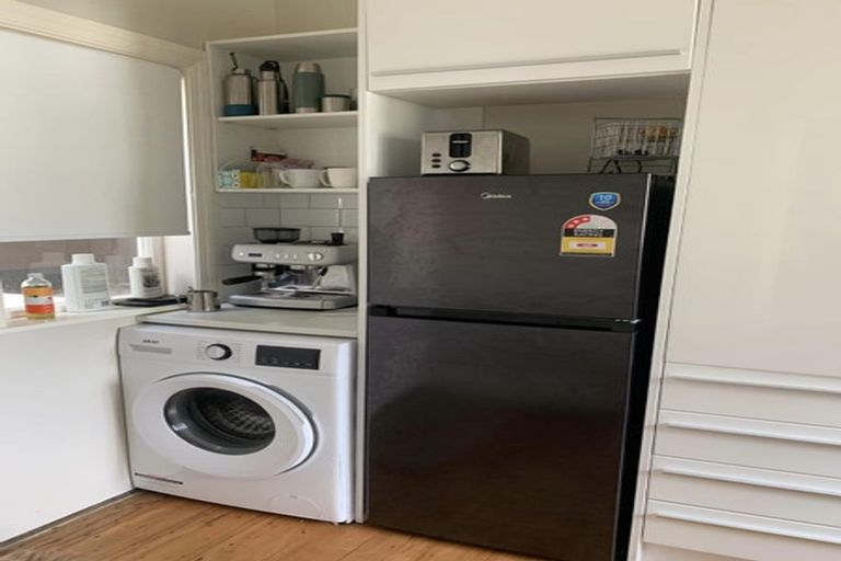 Photo of property in 98 Wallace Street, Mount Cook, Wellington, 6021