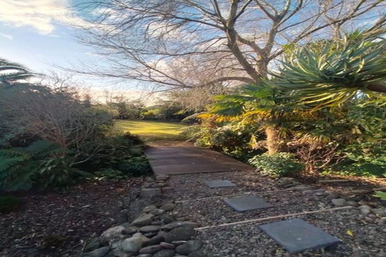 Photo of property in 76 Kekeua Road, Warea, New Plymouth, 4381