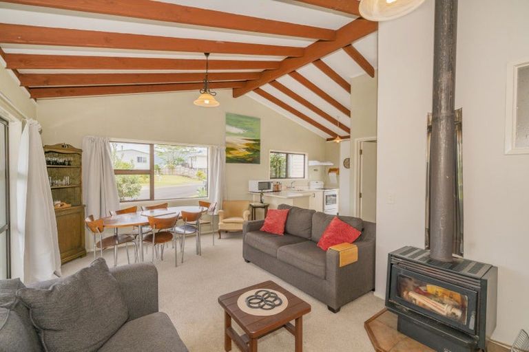 Photo of property in 1 Norfolk Place, Tairua, 3508