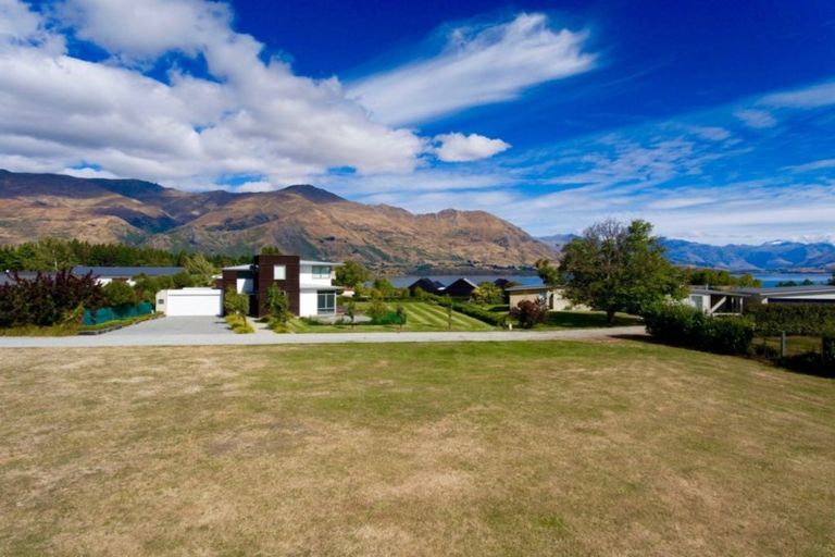 Photo of property in 160 Beacon Point Road, Wanaka, 9305