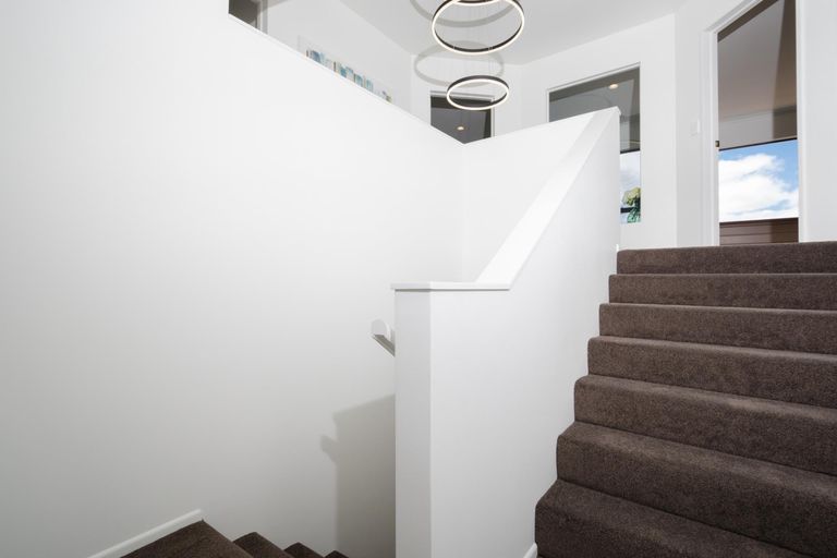 Photo of property in 14 Lesa Annis Place, Henderson, Auckland, 0612