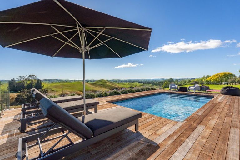 Photo of property in 1232 Taihape Road, Sherenden, Hastings, 4179