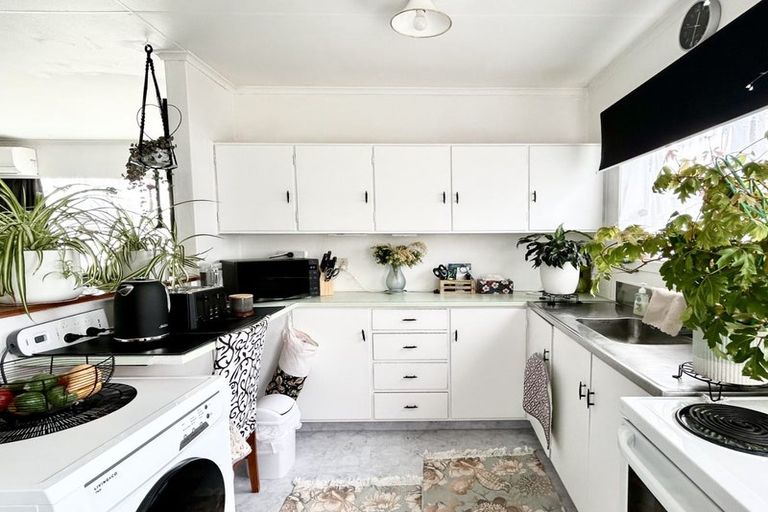 Photo of property in 2/44 Cambridge Street, Levin, 5510