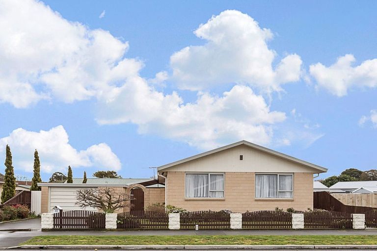 Photo of property in 107 Hay Street, Bromley, Christchurch, 8062