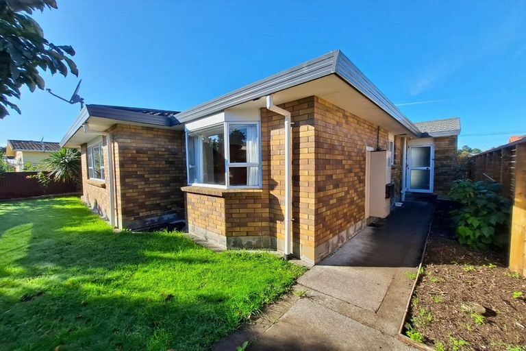 Photo of property in 17 Clemow Road, Fitzroy, New Plymouth, 4312