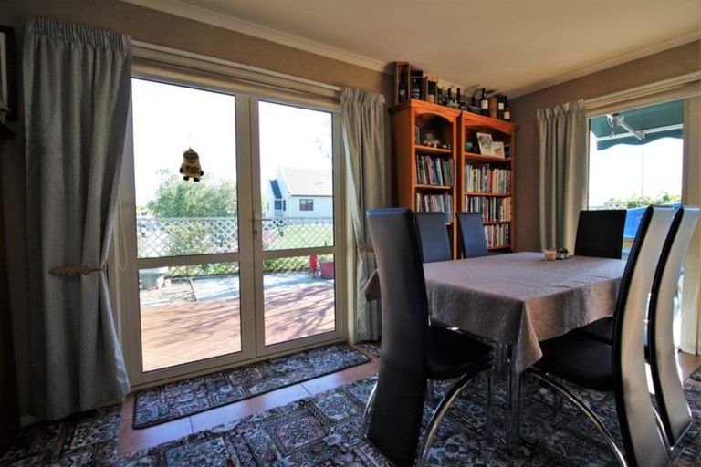 Photo of property in 6 Walnut Grove, Alexandra, 9320