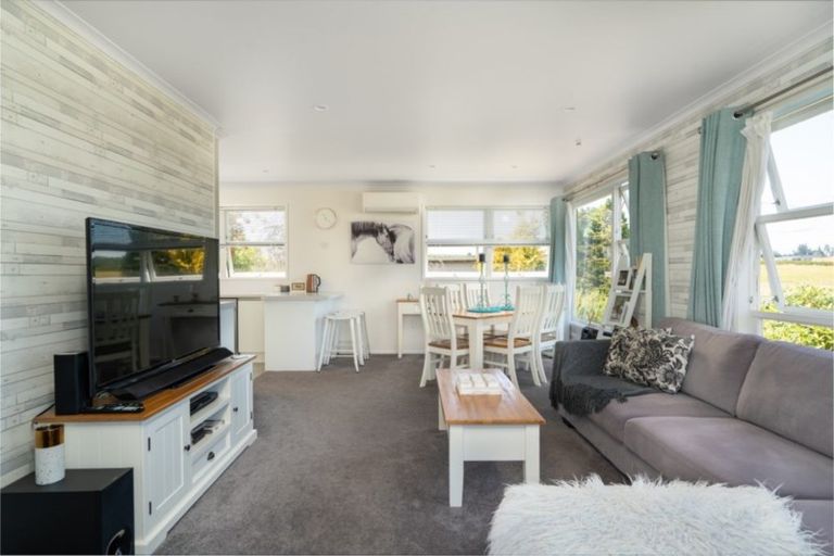 Photo of property in 38 Aubrey Crescent, Rainbow Point, Taupo, 3330