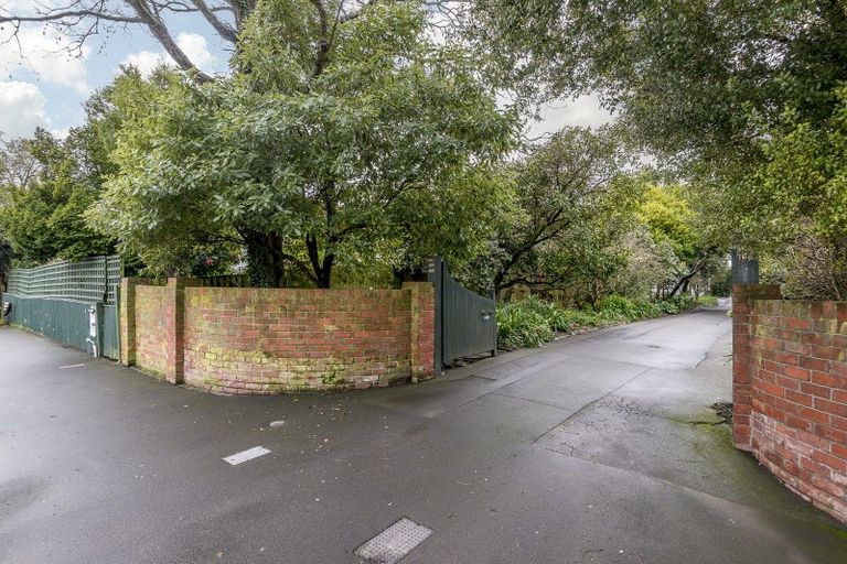 Photo of property in 170 Papanui Road, Merivale, Christchurch, 8014