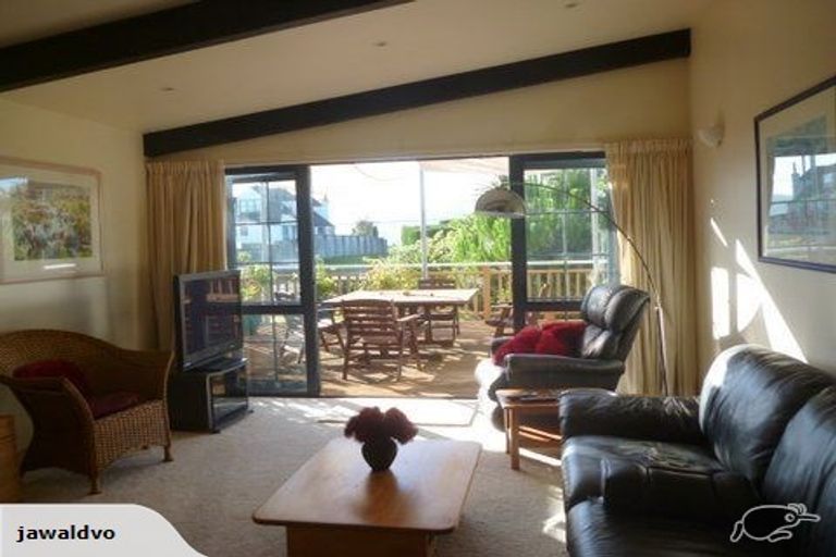 Photo of property in 102 Manly Street, Paraparaumu Beach, Paraparaumu, 5032