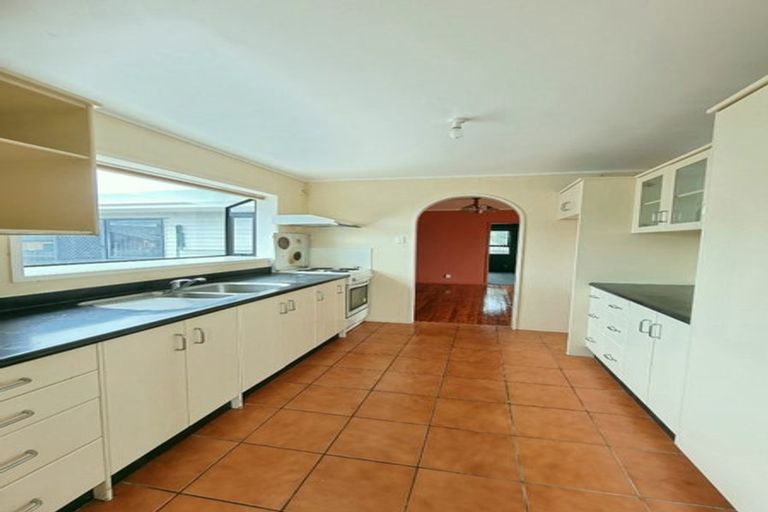 Photo of property in 51 Clevedon Road, Papakura, 2110