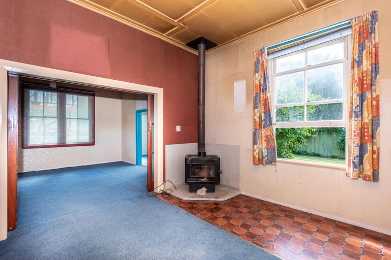 Photo of property in 60 Cliff Road, Te Karaka, 4022