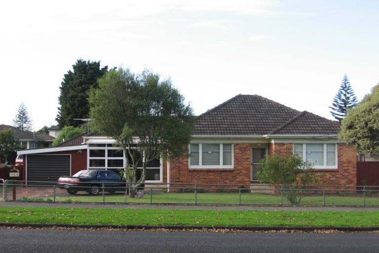 Photo of property in 74 Landscape Road, Papatoetoe, Auckland, 2025