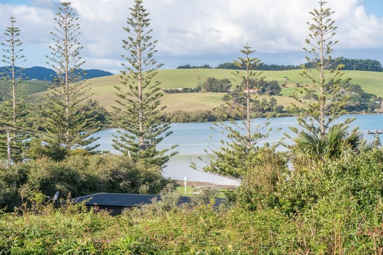 Photo of property in 16 Marchant Road, Hihi, Mangonui, 0494