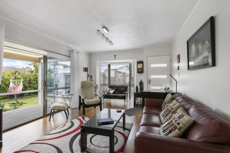 Photo of property in 42b Edward Avenue, Orewa, 0931