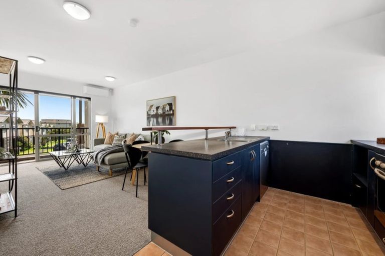Photo of property in 7/29 Haven Drive, East Tamaki, Auckland, 2013